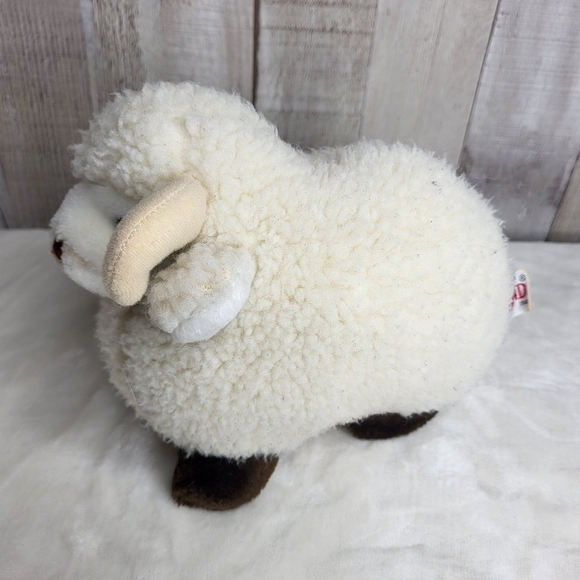 Gund 1982 Horned Sheep Plush Toy. Vintage - Picture 2 of 10